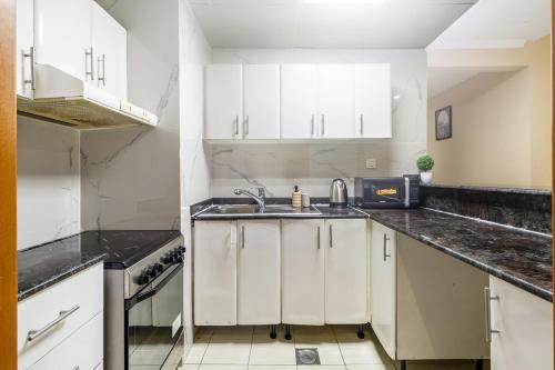 Bohemian 2 Bedroom Apartment in the Heart of Marina, Dubái (foto 9)
