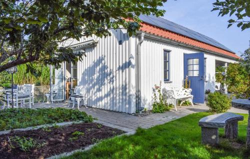 Exterior view, 1 Bedroom Cozy Apartment In Brantevik in Viarp