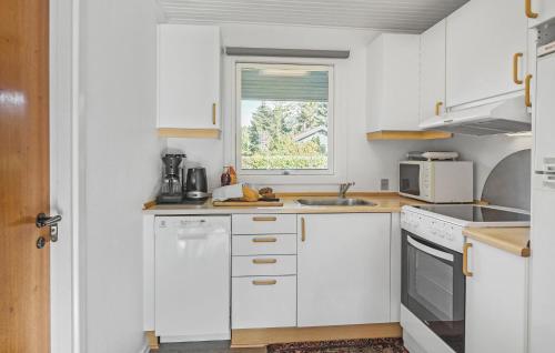 Cocina, Holiday Home Brudelysvej Væggerløse Iv in Vaeggerlose