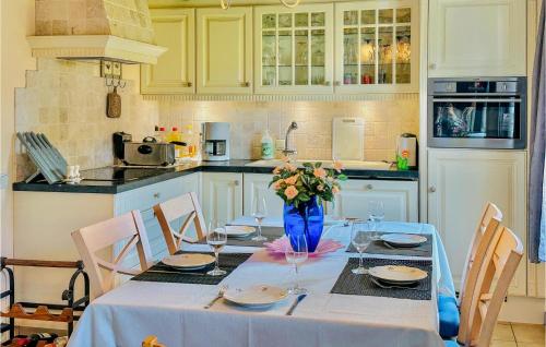 Küche, Nice Home In Bredene With Heated Swimming Pool in Bredene