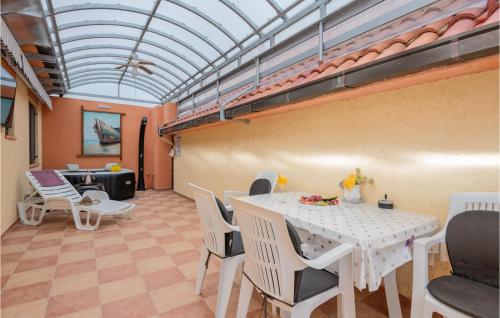 Programlehetőségek, Amazing Home In Mijaca in Slivno