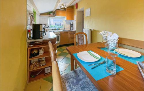 Kitchen, 3 Bedroom Gorgeous Home In Moddergat in Moddergat