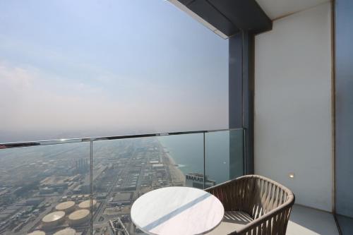 Livbnb -1B Coastal Living with Amazing Sea and Marina Views, Dubai (photo 4)