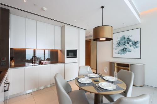 Livbnb -1B Coastal Living with Amazing Sea and Marina Views, Dubai (photo 3)