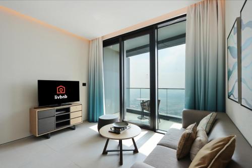 Livbnb -1B Coastal Living with Amazing Sea and Marina Views, Dubai (photo 2)