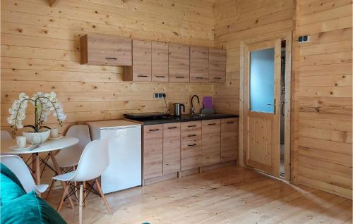 1 Bedroom Beach Front Home In Pobierowo - image 3