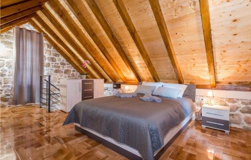 Amazing Home In Drnis in Drniš