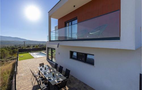 Viesnīcas āriene, Luxurious Home In Dicmo in Ercegovci