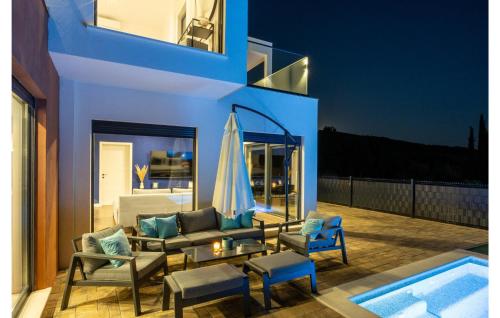 Peldbaseins, Luxurious Home In Dicmo in Ercegovci