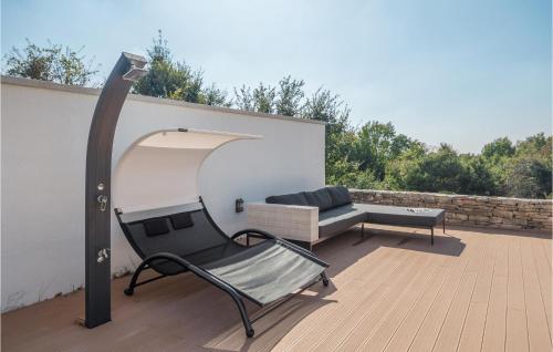 Peldbaseins, Beautiful Home In Cabrunici With Wifi in Jursiči