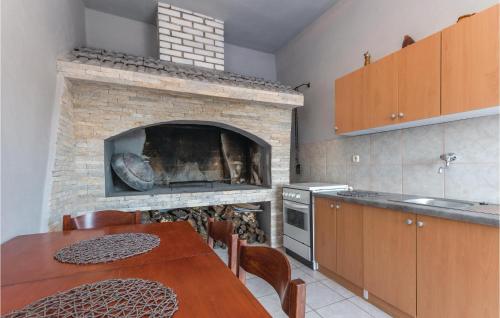 virtuve, Two-Bedroom Holiday Home Krusevo With An Outdoor Swimming Pool 04 in Obrovac