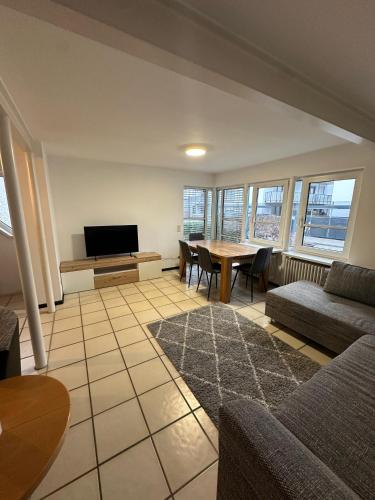 Zentrales 7-Personen Apartment in Singen mit Küche in Singen Hohentwiel, Deutschland