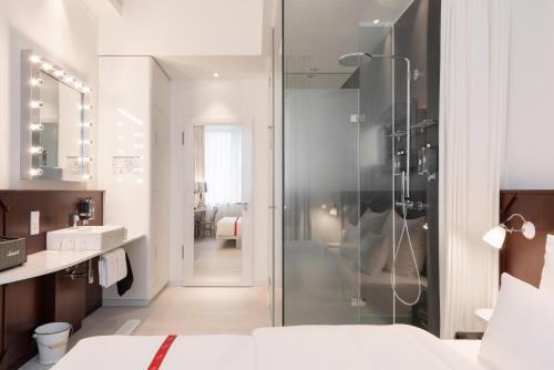 Ruby Leni Hotel Dusseldorf - image 13