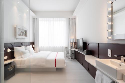 Ruby Leni Hotel Dusseldorf near Hetjens Múzeum