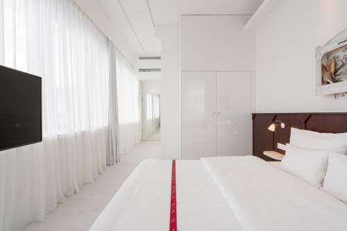 Ruby Leni Hotel Dusseldorf - image 6