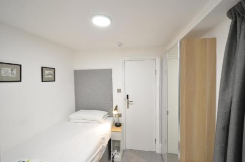 1 twin bed