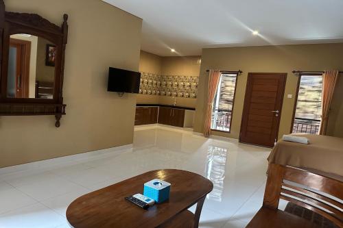 Deluxe Room image 2