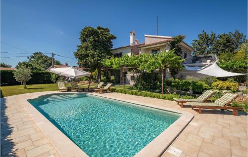 Awesome Home In Krnica - Location saisonnière - Krnica