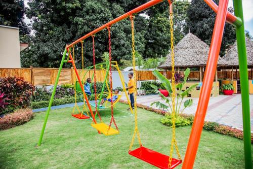 Playground, Family Ties Inn in Bagamoyo