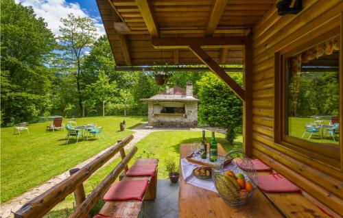 Dārzs, 3 Bedroom Cozy Home In Blazevci in Bosiljevo