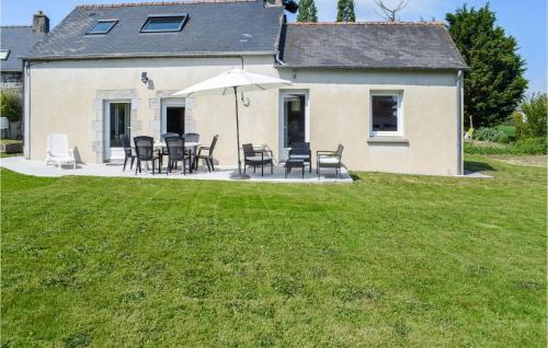 Viesnīcas āriene, Lovely Home In Canihuel With Heated Swimming Pool in Saint-Nicolas-du-Pelem