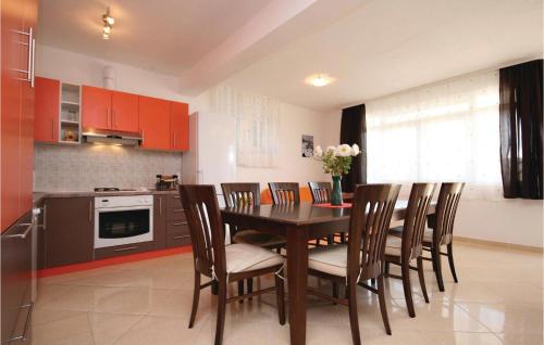 Holiday Home Rogoznica 26 With Game Room, Rogoznica (photo 3)