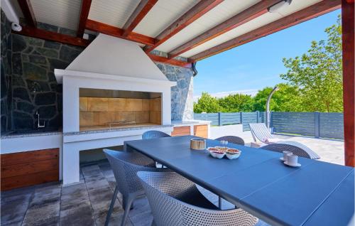 外部景觀, Lovely Home In Bedenica With Jacuzzi in 瑪比亞比斯特里察