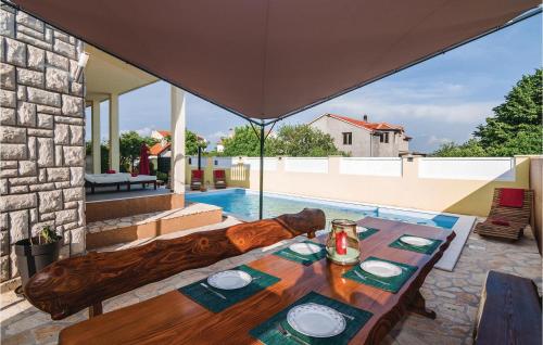 Peldbaseins, Four-Bedroom Holiday Home In Polaca in Polaca