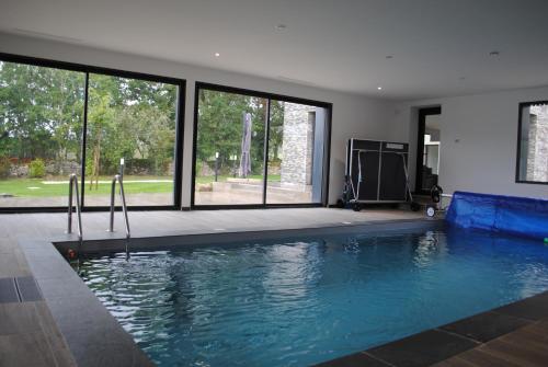 Swimming pool, Villa La Bertine Haute in Ferrand