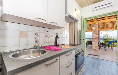 廚房, Stunning Apartment In Lovran With Wifi in 洛夫蘭