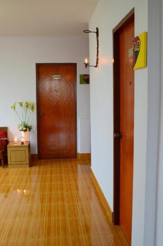 普恩薩布旅館 (Poonsab Hostel) in 亞那亦