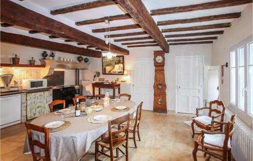 virtuve, Lovely Home In Salles Sous Bois in Salles-sous-Bois