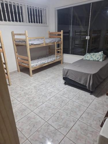 Hostel Uni Guaruja in กวารุจ้า