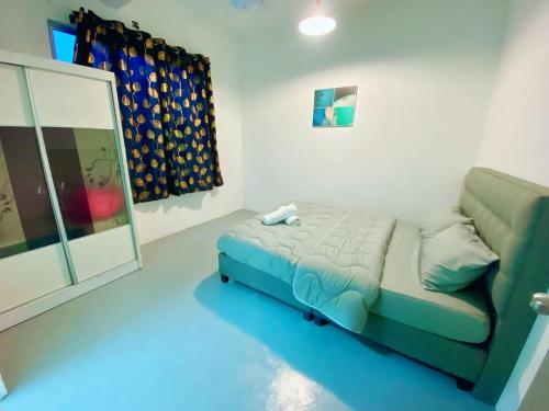 There's A Borneo Guesthouse near Lido Beach