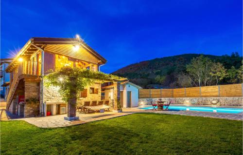 Peldbaseins, Luxurious Home In Lisac in Lisac