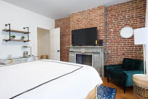 454-3W PRIME location 2BR Newly Furnished sleeps 5, New York (Foto 3)