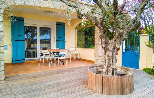 Erkély/terasz, Awesome Home In Saint-Maurice-Sur-Eygu in Saint-Maurice-Sur-Eygues
