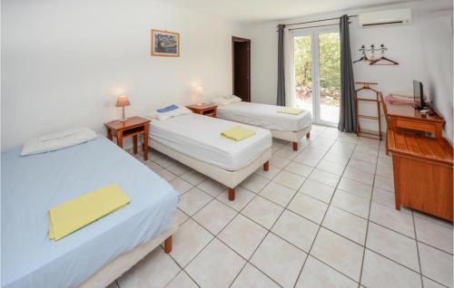 Lovely Home In Courry With House A Mountain View in Courry