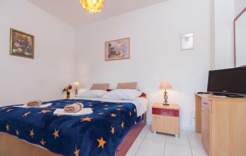 Beautiful Apartment In Zuljana With Wifi in Zuljana