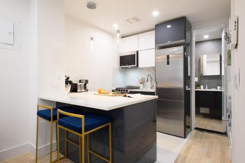 1597-12 NEW Studio Prime UES WD in unit, New York (Foto 2)