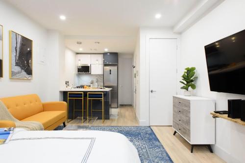 1597-12 NEW Studio Prime UES WD in unit, New York (Foto 10)