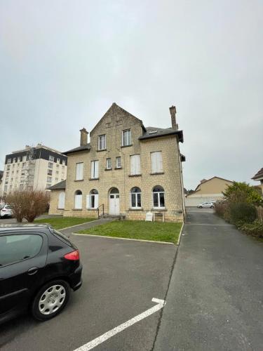 Un cocon au Presbytère avec place de parking voiture gratuite (Un cocon au Presbytere avec place de parking voiture gratuite) in La Grace De Dieu