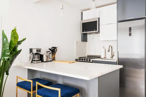 1597-4 Brand new Studio Prime UES W&D walk to C park, New York (Foto 3)