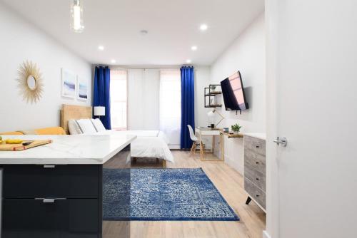 1597-5 New Studio Prime UES W&D in unit, New York (Foto 8)