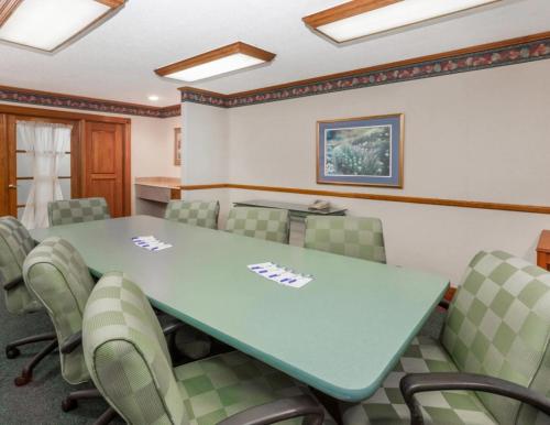 Fairbridge Inn Express Decatur Forsyth in Decatur