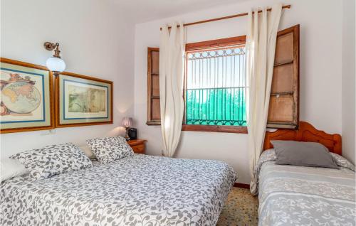 Four-Bedroom Holiday Home image 5