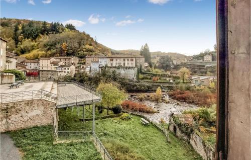 2 Bedroom Amazing Home In Olliergues gîte à louer La Groine