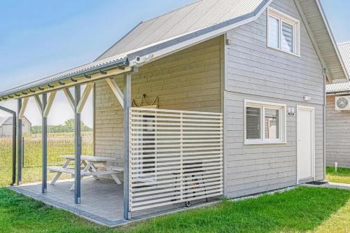 2 bedrooms, 4 beds