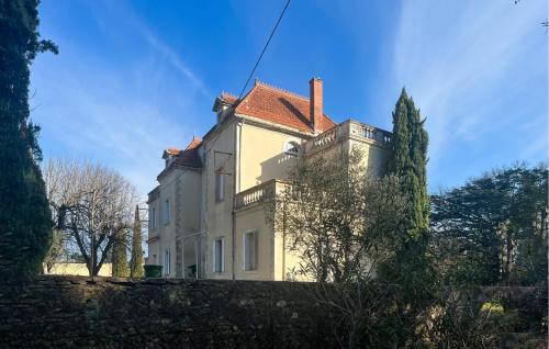 Beautiful Home In Saint-Ambroix With Private Swimming Pool, Can Be Inside Or Outside