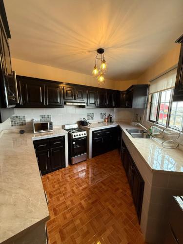 virtuve, Casa La Gladiola para 8 personas con terraza, Asador y WiFi in Cadereyta de Montes